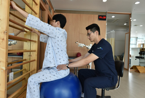 도스치료 허리-척추 측만증